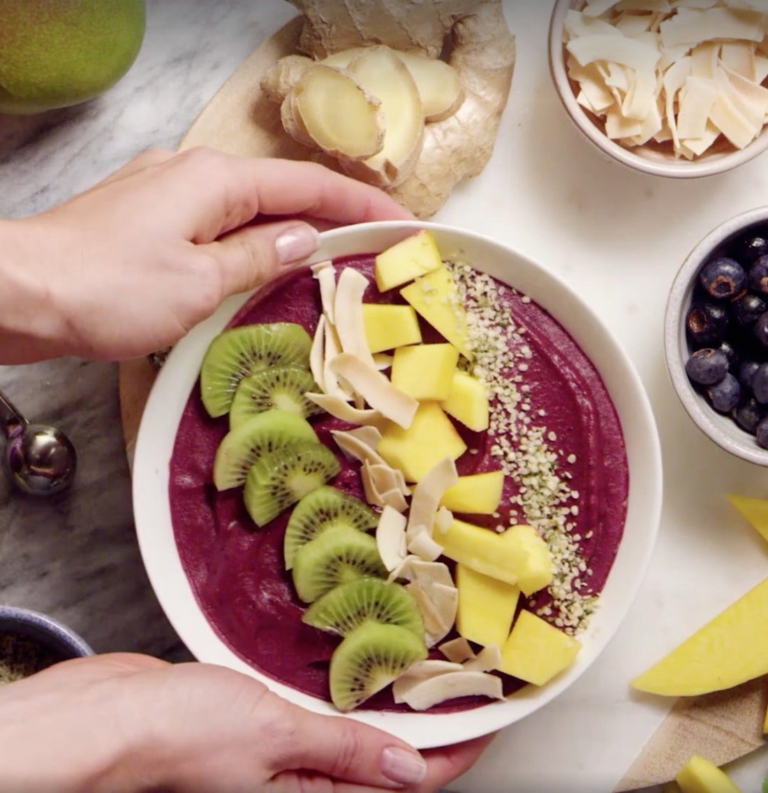 Clean Eating Açaí Bowl Recipe with Yogurt, Fruit & Nuts